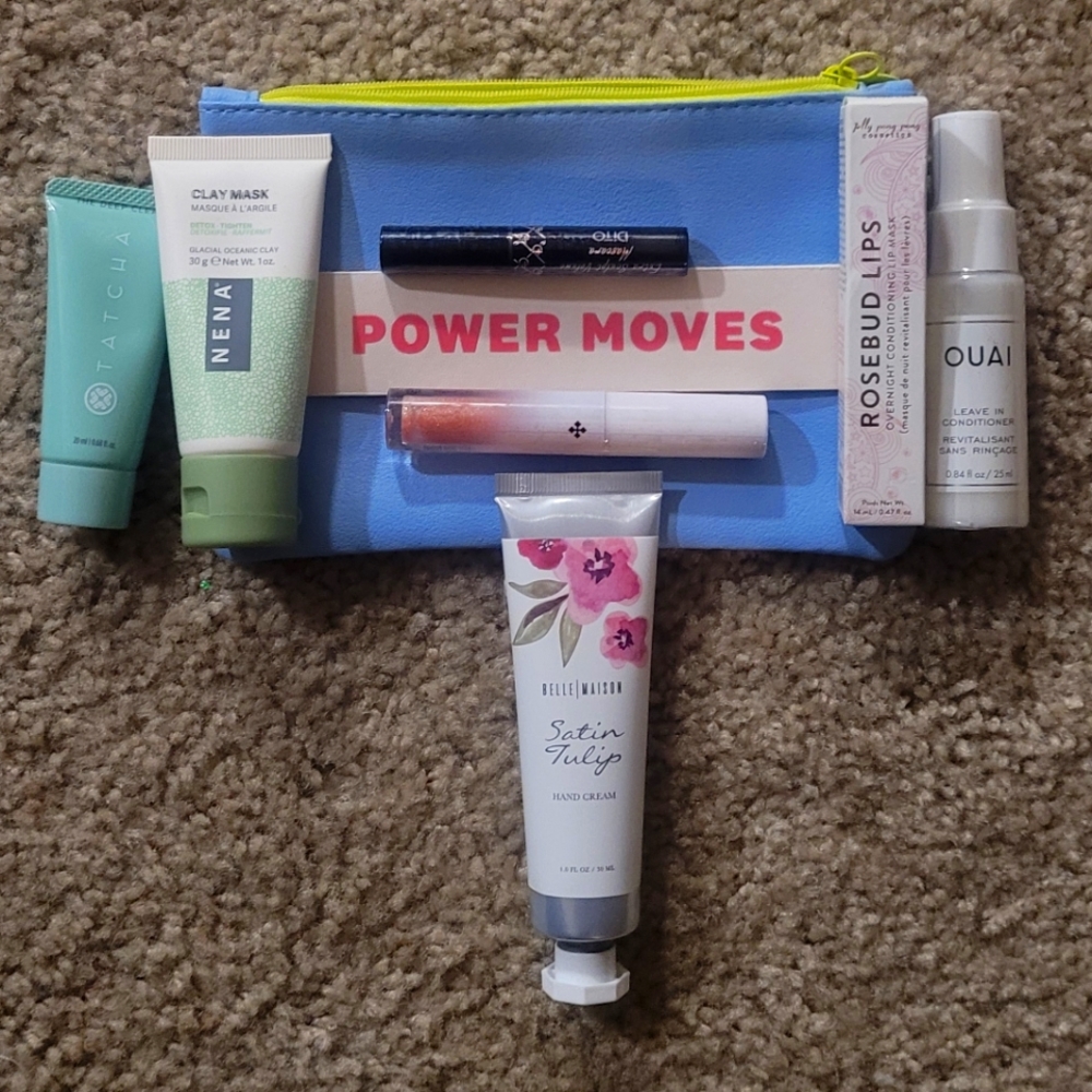 Facial cleanser,mask,hand cream, mascara,lip mask,lip gloss,hair conditioner